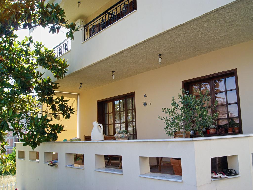 Iliotropio Studios Loutra Edipsou  Exterior photo